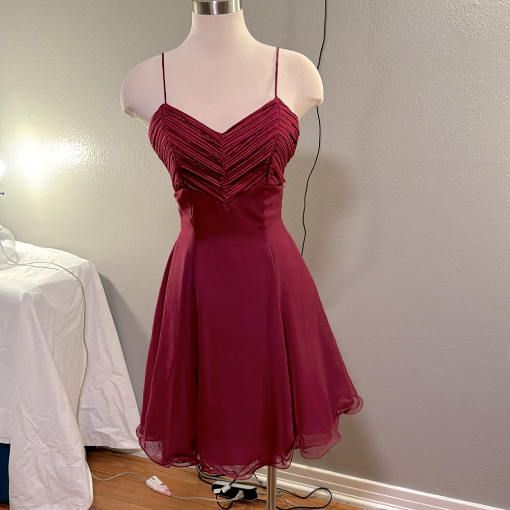Cross listed. SOLD. Vintage wine cocktail semiformal fit & flare dress by Nadine